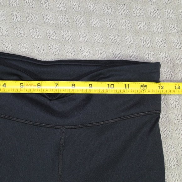 Under Armour Size Small Black and Neon Peach Cropped Yoga Pants - Picture 3 of 4